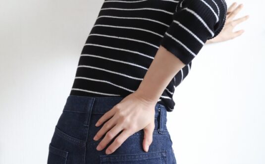 右手の痺れはストレスのせい？自律神経に働きかける効果的な治し方