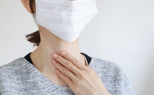 湿布よりも効果的な肩こり対策法を女性患者さんの症例をもとにご紹介